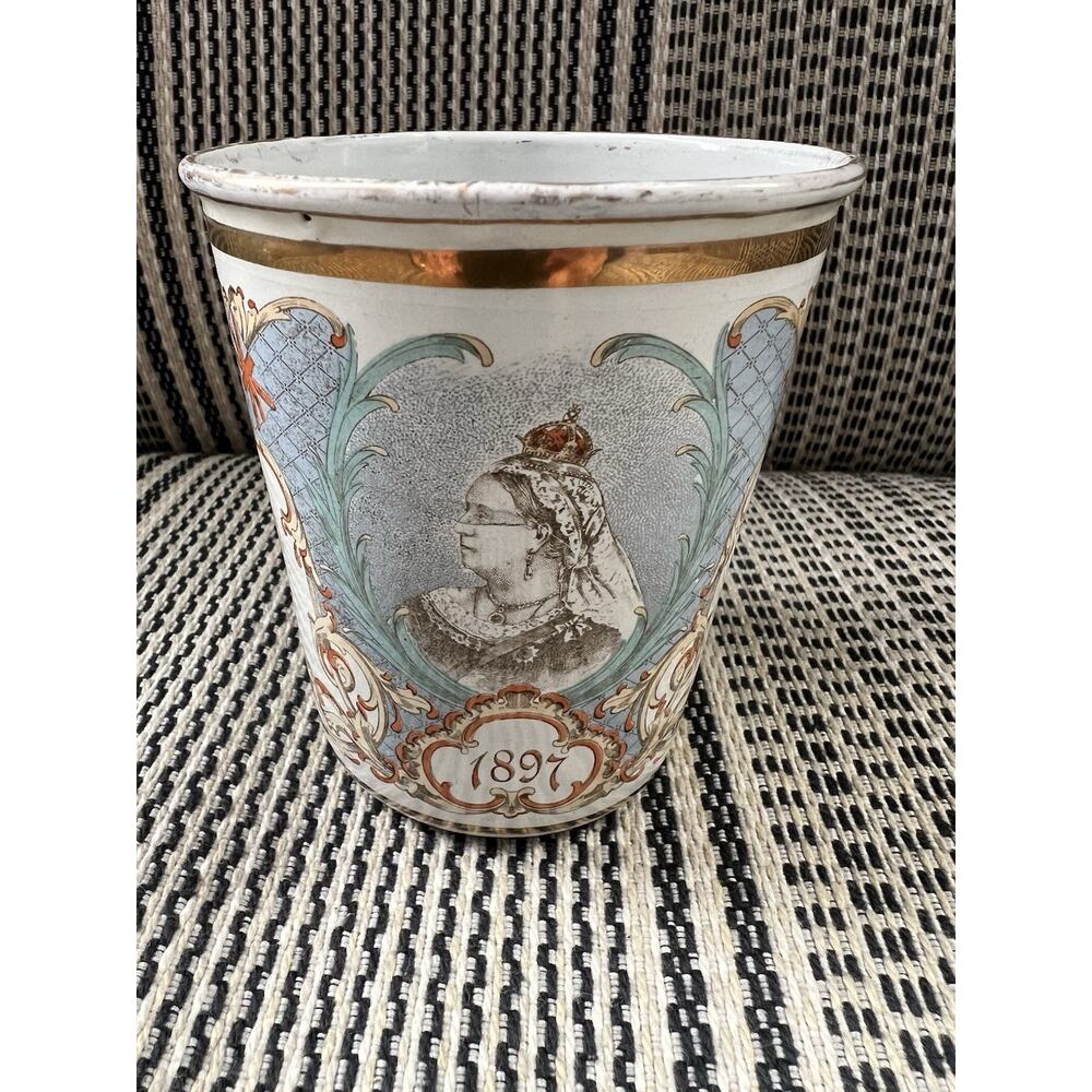 1897 Rare Antique Queen Victoria Diamond Jubilee Souvenir Enamel Cup Gilded - Picture 3 of 6